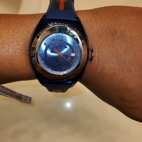 Gucci Watch - Picture 5 of 8